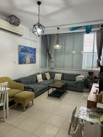 עוזיאל 38