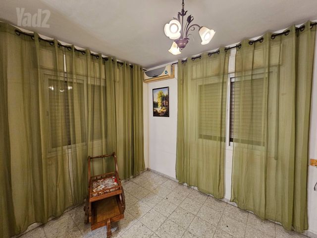 שועלי שמשון 19