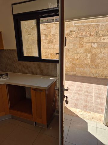 דירת גן להשכרה בבית נקופה — 5