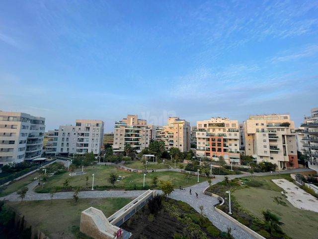 הגוש הגדול, רמת אביב החדשה, נופי ים