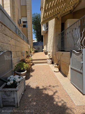 בירנית 