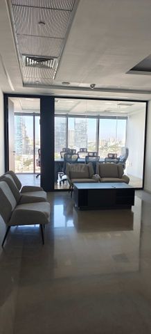 הארבעה 28