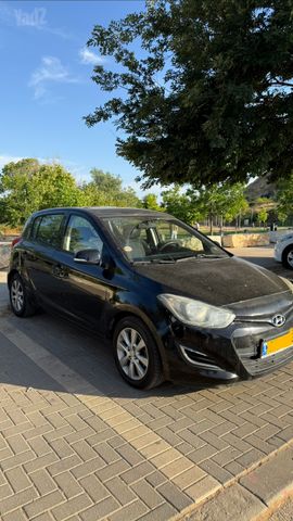 מודעת רכב יונדאי i20