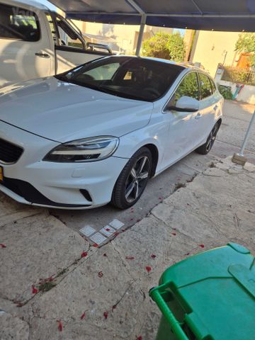 מודעת רכב וולוו V40