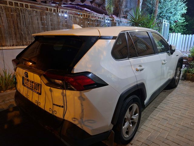 מודעת רכב טויוטה RAV4