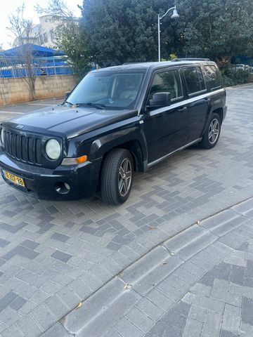 מודעת רכב ג'יפ פטריוט
