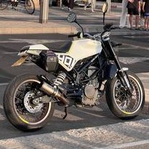 מודעת רכב הוסקוורנה VITPILEN 401