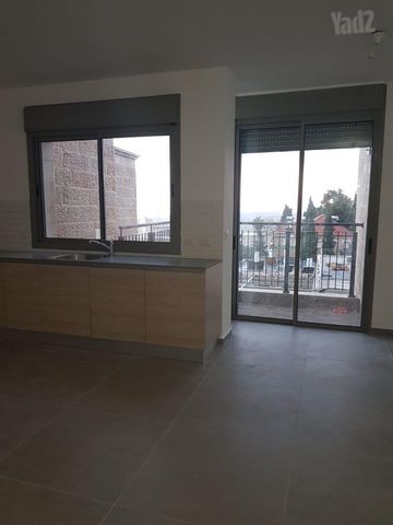 דירה למכירה בירושלים — 3