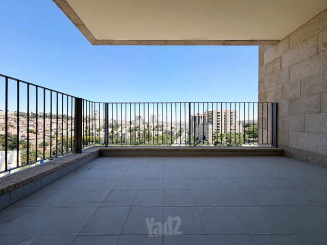 דירה למכירה בירושלים (תיווך) — 3