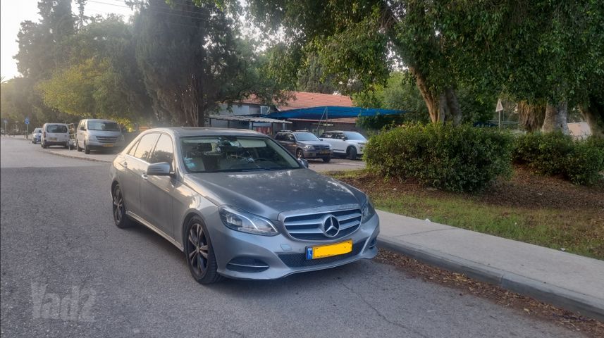 מודעת רכב מרצדס-בנץ E-class
