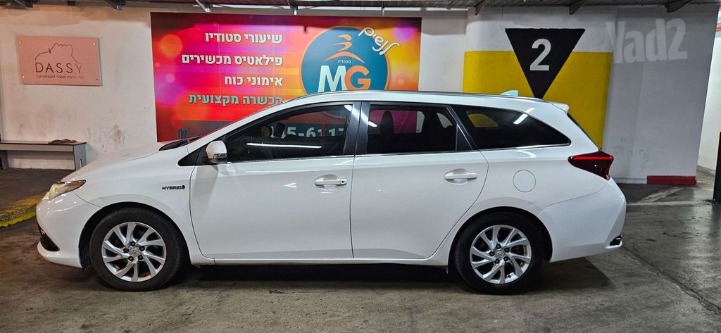 מודעת רכב טויוטה אוריס