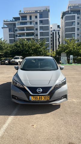 מודעת רכב ניסאן ליף