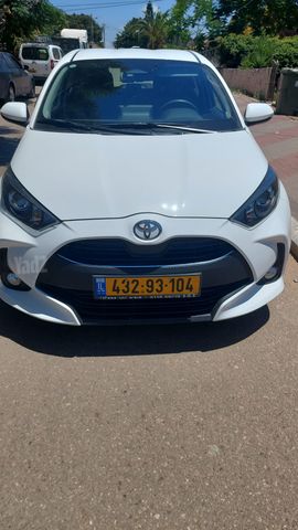 מודעת רכב טויוטה יאריס