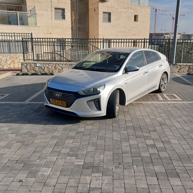 מודעת רכב יונדאי איוניק