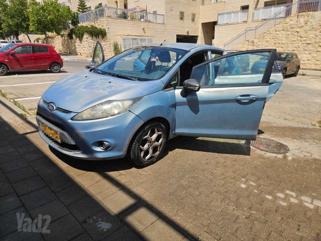 מודעת רכב פורד פיאסטה