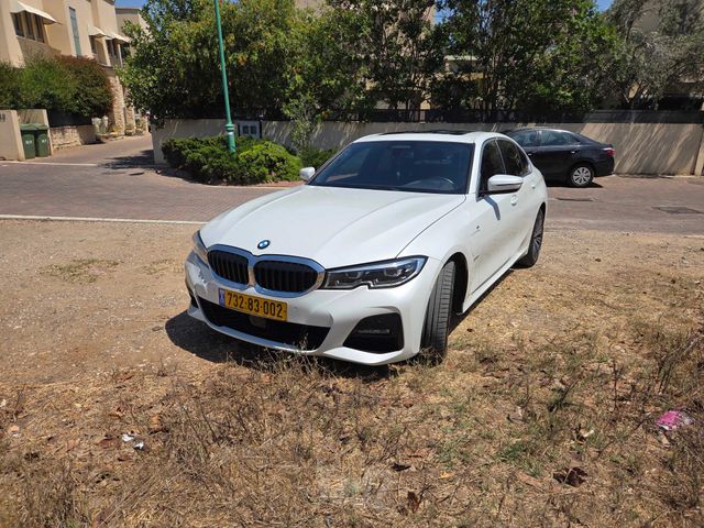 מודעת רכב ב מ וו סדרה 3