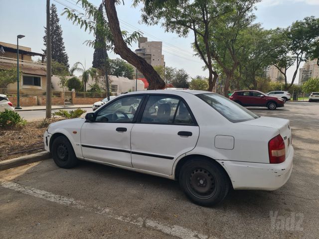 מודעת רכב מאזדה 323