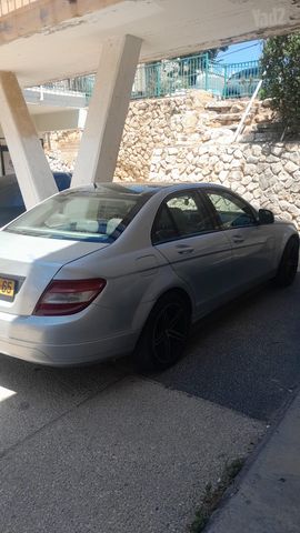 מודעת רכב מרצדס-בנץ C-class