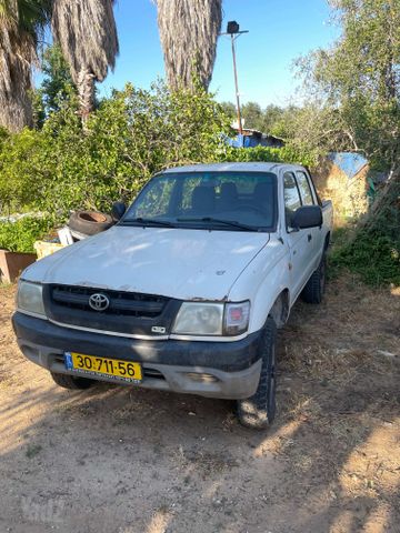 מודעת רכב טויוטה היילקס