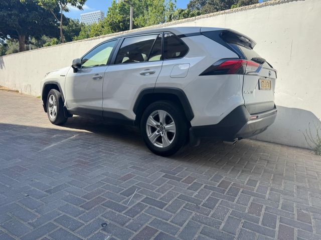 מודעת רכב טויוטה RAV4