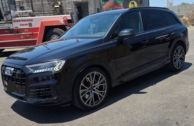 מודעת רכב אאודי Q7