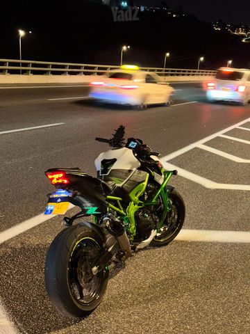 מודעת רכב קאוואסאקי Z900