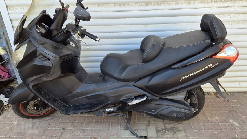 מודעת רכב סאן יאנג ADX400