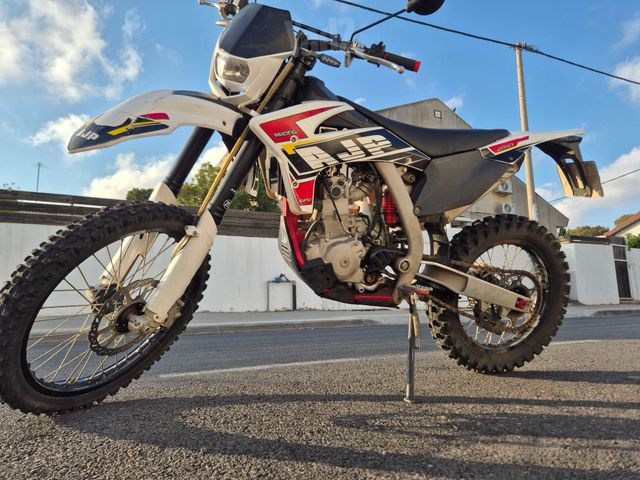 מודעת רכב AJP SPR 250