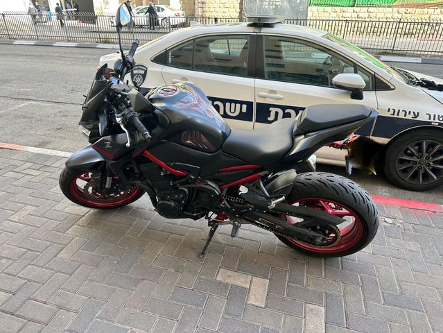 מודעת רכב קאוואסאקי Z900