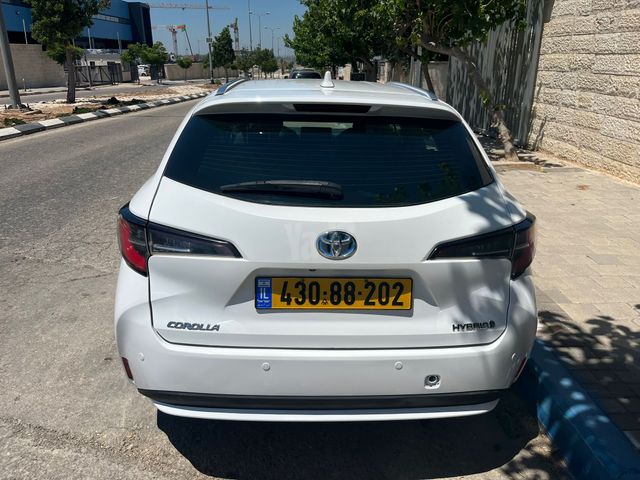 מודעת רכב טויוטה קורולה 1