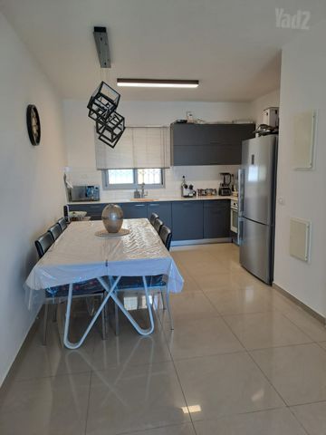 אייר 15