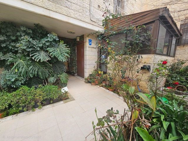 מבוא יערה 7