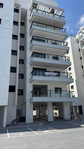 אגמון 5