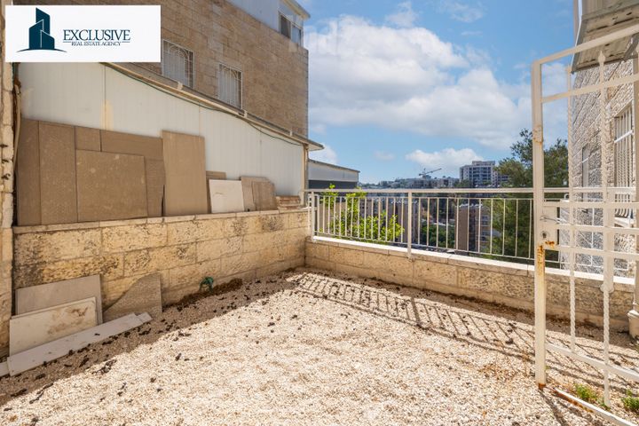 דירה למכירה בירושלים (תיווך) — 2