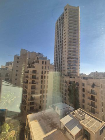 דירה למכירה בירושלים (תיווך) — 4