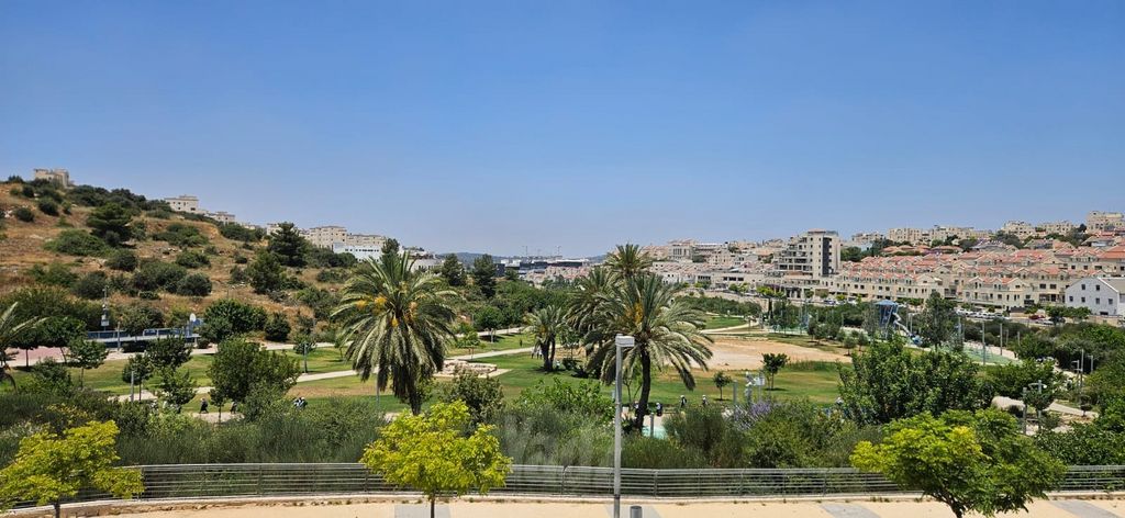 טריפלקס להשכרה בבית שמש (תיווך) — 4