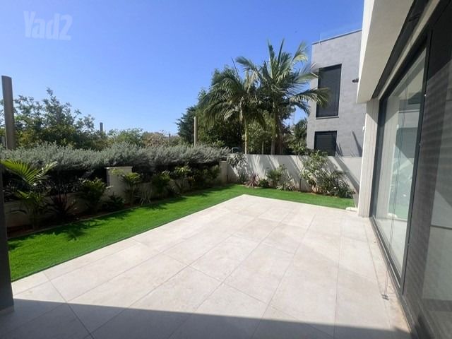 Ramat Gan, Israel 6