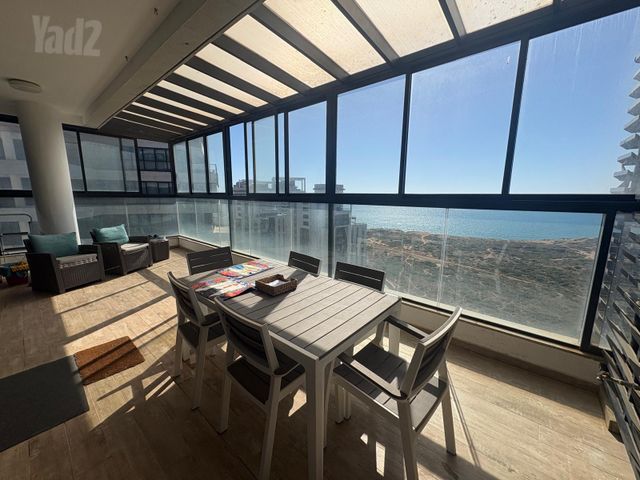 תמונה 2 של דירת 4 חדרים להשכרה בנתניה