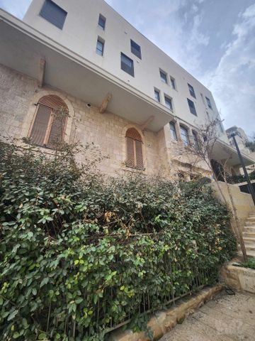 דירה, העיר התחתית, ואדי סאליב, חיפה