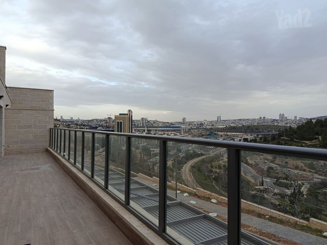 דירה להשכרה בירושלים (תיווך) — 2