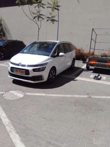 מודעת רכב סיטרואן C4 פיקאסו