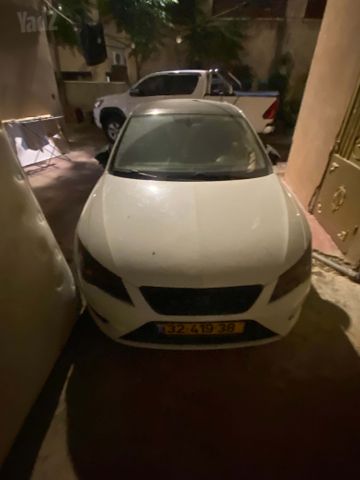 מודעת רכב סיאט לאון