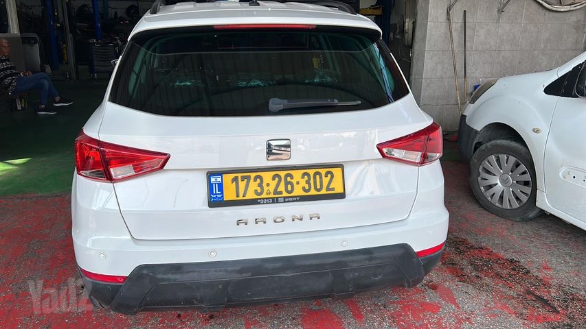 מודעת רכב סיאט ארונה