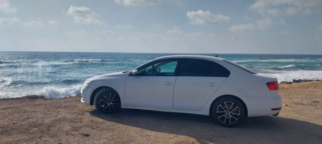 מודעת רכב פולקסווגן ג'טה 