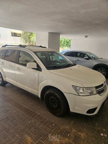 מודעת רכב דודג' ג'רני