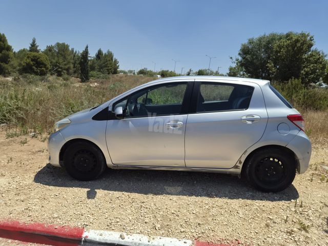 מודעת רכב טויוטה יאריס