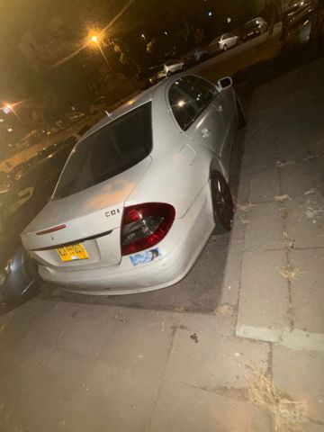 מודעת רכב מרצדס-בנץ E-class