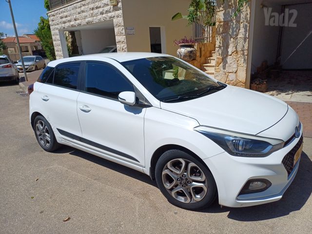 מודעת רכב יונדאי i20