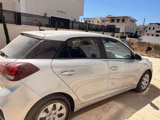 מודעת רכב יונדאי i20