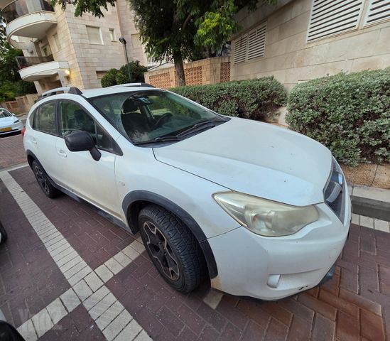 מודעת רכב סובארו XV